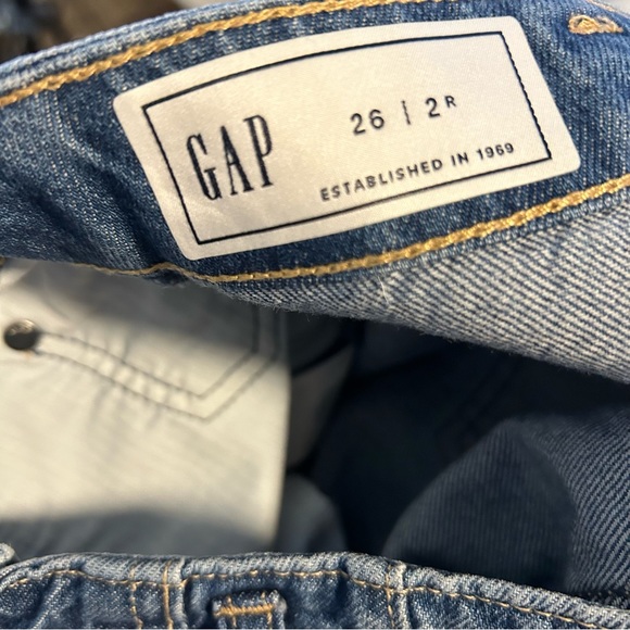 Trending Retro GAP Midi Denim Medium Wash Women's Cotton Skirt Size 2R - Picture 7 of 7